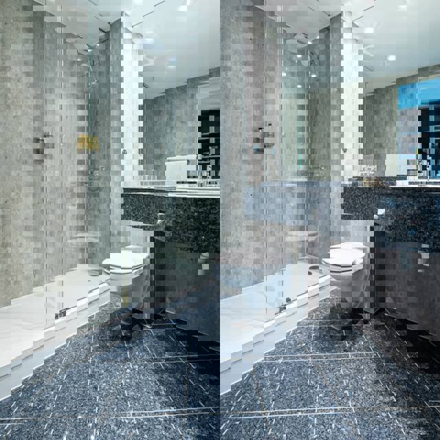 Golf Deluxe Twin Room Bathroom