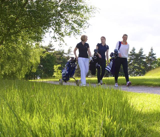 Why women make great golfers