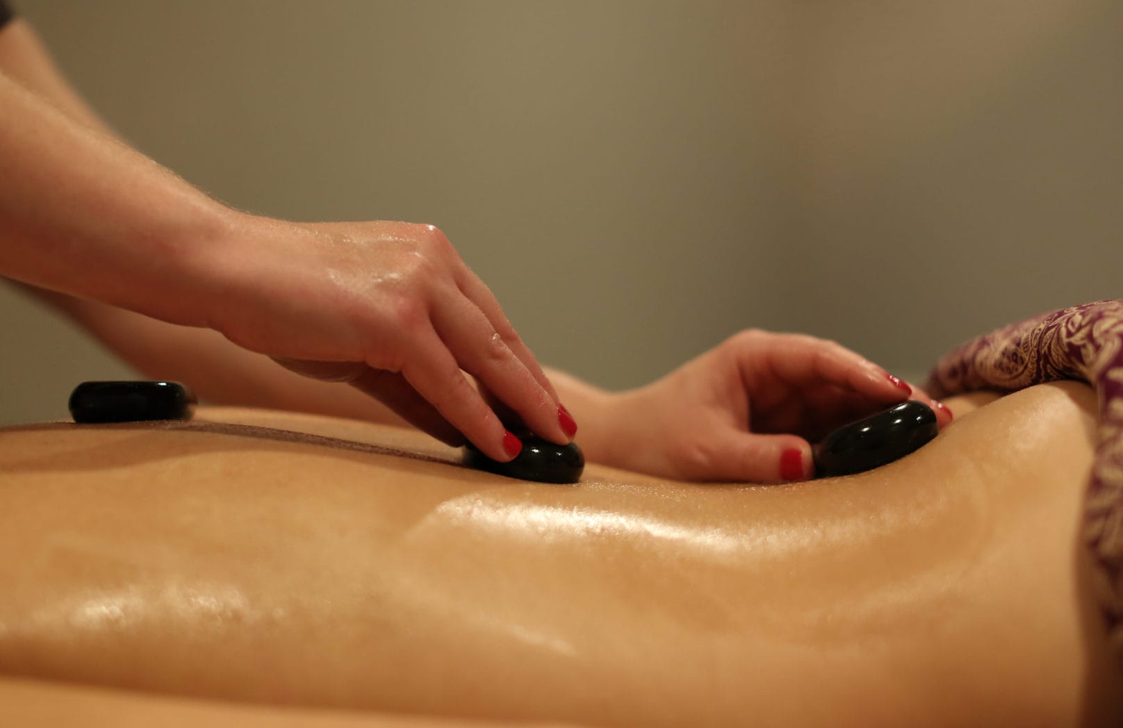Massage Hot Stones Spa